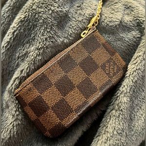 Authentic Louis Vuitton Key Wallet